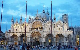 Venice Family & Friends